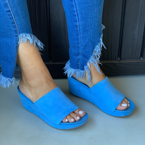 NIB Blues Waves Open Toe Slip On Platform Wedge - Picture 6 of 7